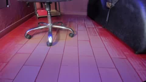 Snapshot of olivia_seex chatting on January 4, 12:16 pm online show from January 4, 12:16 pm