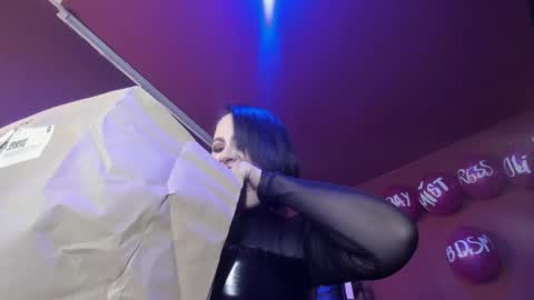 Snapshot of olivia_seex chatting on February 7, 4:46 pm online show from February 7, 4:46 pm