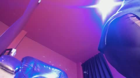 Snapshot of olivia_seex chatting on February 10, 12:50 pm online show from February 10, 12:50 pm