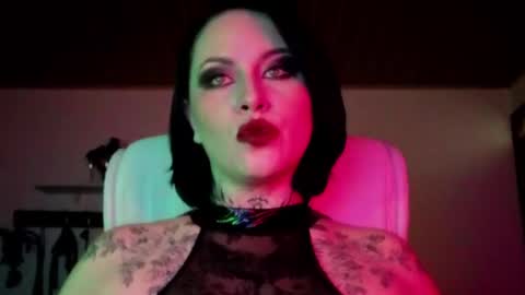 Snapshot of olivia_seex chatting on October 3, 3:14 am online show from October 3, 3:14 am