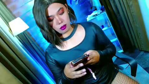 Miss OLIVIA online show from May 16, 10:36 am