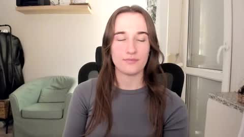 Snapshot of oliviaaa2003 chatting on November 23, 10:42 pm Oliwiaa2004 online show from November 23, 10:42 pm