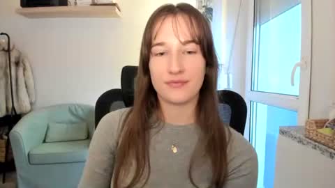 Snapshot of oliviaaa2003 chatting on January 14, 2:01 pm Oliwiaa2004 online show from January 14, 2:01 pm