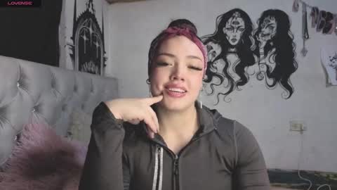 oliviabluee10 online show from February 28, 2:56 am