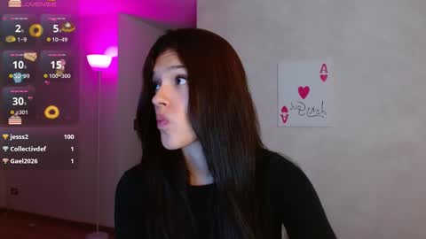 Snapshot of oliviabran_ chatting on November 20, 1:17 am Olivia Bram online show from November 20, 1:17 am