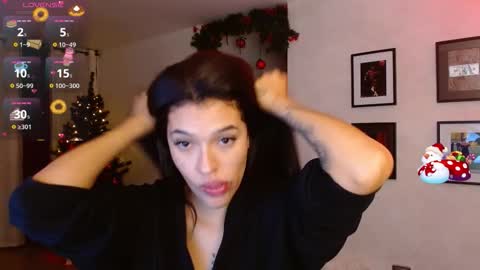 Snapshot of oliviabran_ chatting on December 20, 2:07 am Olivia Bram online show from December 20, 2:07 am