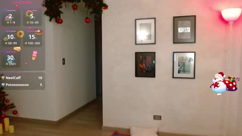 Snapshot of oliviabran_ chatting on January 7, 10:56 pm Olivia Bram online show from January 7, 10:56 pm