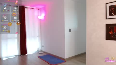 Snapshot of oliviabran_ chatting on February 13, 9:33 pm Olivia Bram online show from February 13, 9:33 pm