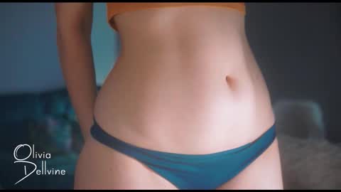 Snapshot of oliviadellvine chatting on February 15, 2:30 am Olivia online show from February 15, 2:30 am