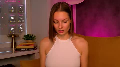Snapshot of oliviaduvall chatting on October 19, 4:13 am Miss Olivia Duvall online show from October 19, 4:13 am