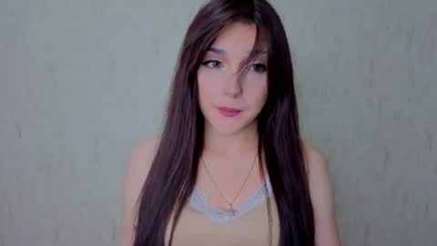 Snapshot of oliviahoresnev chatting on June 23, 4:49 pm Olivia online show from June 23, 4:49 pm