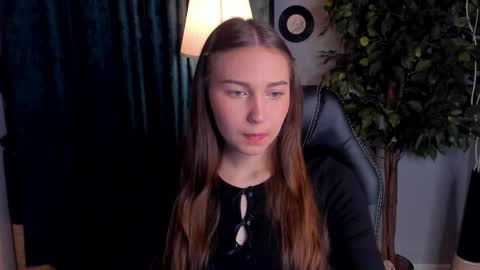 olivialangs online show from April 2, 11:30 am