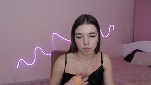 Olivia online show from December 4, 8:29 pm