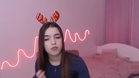 Olivia online show from December 8, 3:24 pm