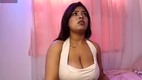 Snapshot of olivialoren chatting on February 1, 7:23 pm Olivia online show from February 1, 7:23 pm