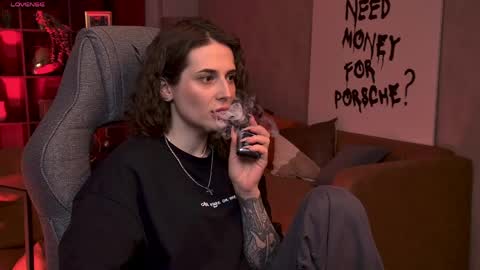 Liv online show from March 30, 9:16 pm