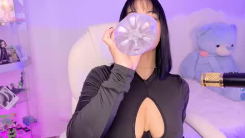 Olivia Mcneill  online show from October 11, 8:18 pm