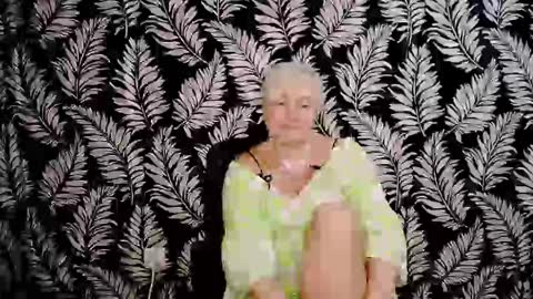 Snapshot of oliviaoskar_ chatting on December 8, 1:58 pm Kelly online show from December 8, 1:58 pm