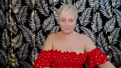 Snapshot of oliviaoskar_ chatting on December 24, 3:37 pm Kelly online show from December 24, 3:37 pm
