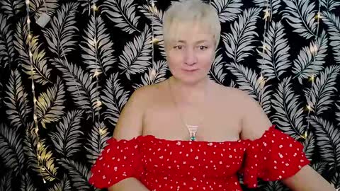 Snapshot of oliviaoskar_ chatting on January 3, 3:22 pm Kelly online show from January 3, 3:22 pm