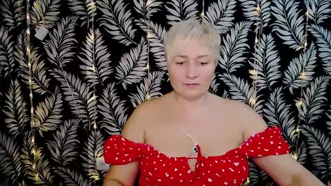 Snapshot of oliviaoskar_ chatting on January 12, 12:01 pm Kelly online show from January 12, 12:01 pm