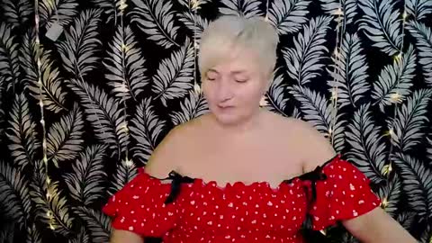 Snapshot of oliviaoskar_ chatting on January 13, 12:24 pm Kelly online show from January 13, 12:24 pm