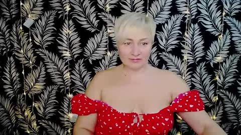 Snapshot of oliviaoskar_ chatting on January 20, 12:18 pm Kelly online show from January 20, 12:18 pm