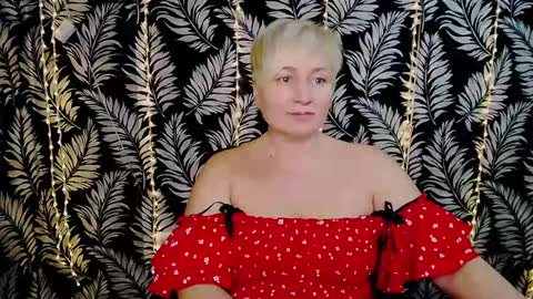 Snapshot of oliviaoskar_ chatting on February 2, 3:28 pm Kelly online show from February 2, 3:28 pm