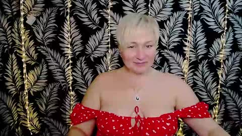 Snapshot of oliviaoskar_ chatting on February 14, 3:15 pm Kelly online show from February 14, 3:15 pm