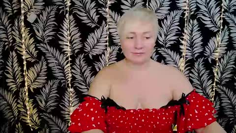 Snapshot of oliviaoskar_ chatting on February 20, 12:15 pm Kelly online show from February 20, 12:15 pm