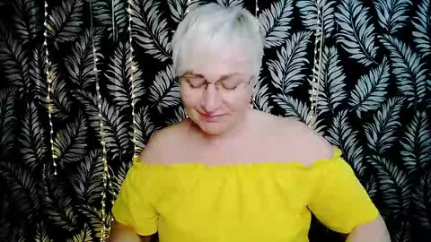 Kelly online show from May 11, 2:45 pm