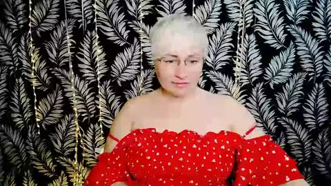 Kelly online show from May 12, 10:34 am