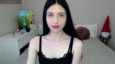 oliviarichi online show from May 18, 5:35 am