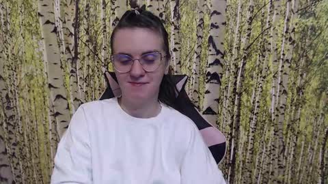 Snapshot of oliviasager chatting on October 18, 8:31 pm Mistress Olivia online show from October 18, 8:31 pm