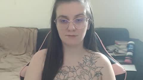 Snapshot of oliviasager chatting on March 9, 9:19 pm Mistress Olivia online show from March 9, 9:19 pm