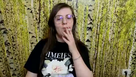 Snapshot of oliviasager chatting on March 25, 6:41 am Mistress Olivia online show from March 25, 6:41 am