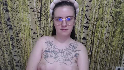 Snapshot of oliviasager chatting on April 9, 6:13 pm Mistress Olivia online show from April 9, 6:13 pm