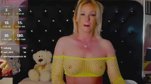Olivia online show from May 19, 1:56 am