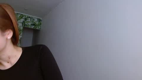 Snapshot of oliviashiny chatting on December 5, 5:26 am Olivia online show from December 5, 5:26 am