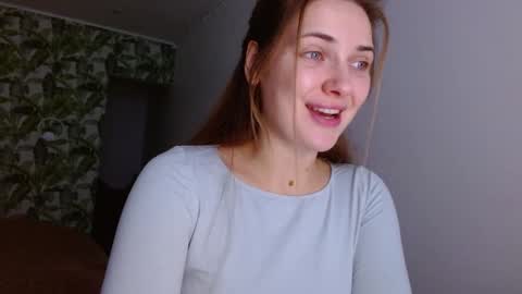 Snapshot of oliviashiny chatting on December 7, 5:26 am Olivia online show from December 7, 5:26 am