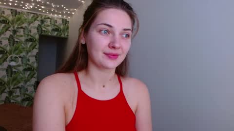 Snapshot of oliviashiny chatting on December 17, 5:29 am Olivia online show from December 17, 5:29 am