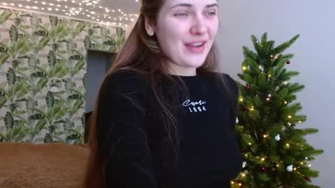 Snapshot of oliviashiny chatting on December 22, 7:00 am Olivia online show from December 22, 7:00 am