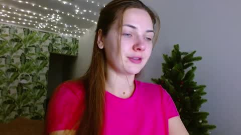 Snapshot of oliviashiny chatting on December 25, 5:26 am Olivia online show from December 25, 5:26 am