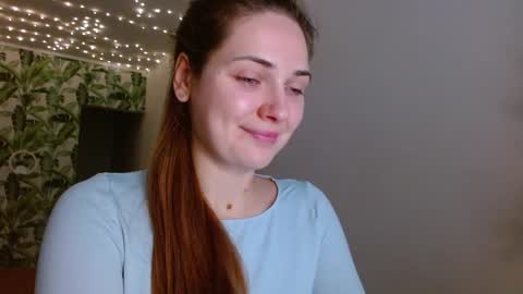 Snapshot of oliviashiny chatting on December 26, 5:37 am Olivia online show from December 26, 5:37 am