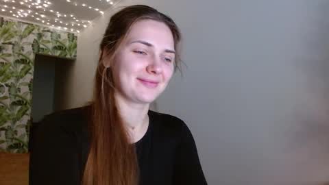 Snapshot of oliviashiny chatting on December 27, 5:42 am Olivia online show from December 27, 5:42 am