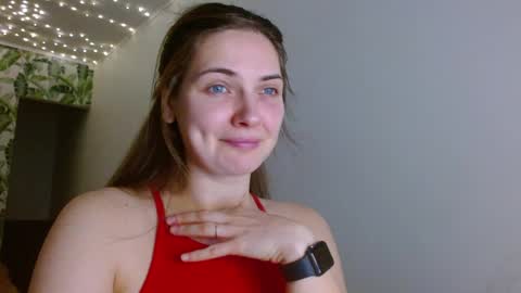 Snapshot of oliviashiny chatting on January 17, 5:32 am Olivia online show from January 17, 5:32 am