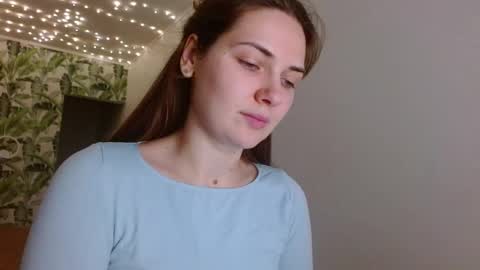 Snapshot of oliviashiny chatting on January 18, 5:20 am Olivia online show from January 18, 5:20 am