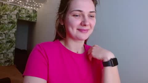 Snapshot of oliviashiny chatting on January 26, 5:34 am Olivia online show from January 26, 5:34 am