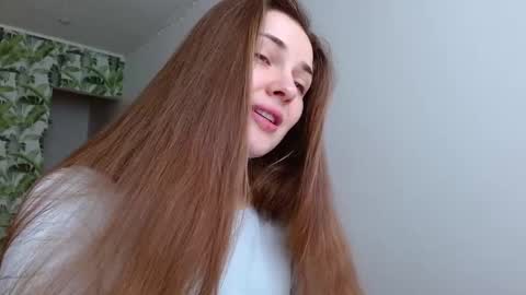 Snapshot of oliviashiny chatting on February 16, 5:26 am Olivia online show from February 16, 5:26 am