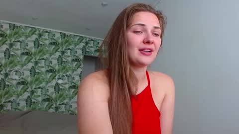 Snapshot of oliviashiny chatting on September 12, 4:45 am Olivia online show from September 12, 4:45 am